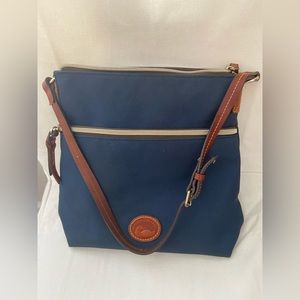 Dooney & Bourke Nylon Navy Messenger Shoulder Bag Brown Leather Strap & Accents